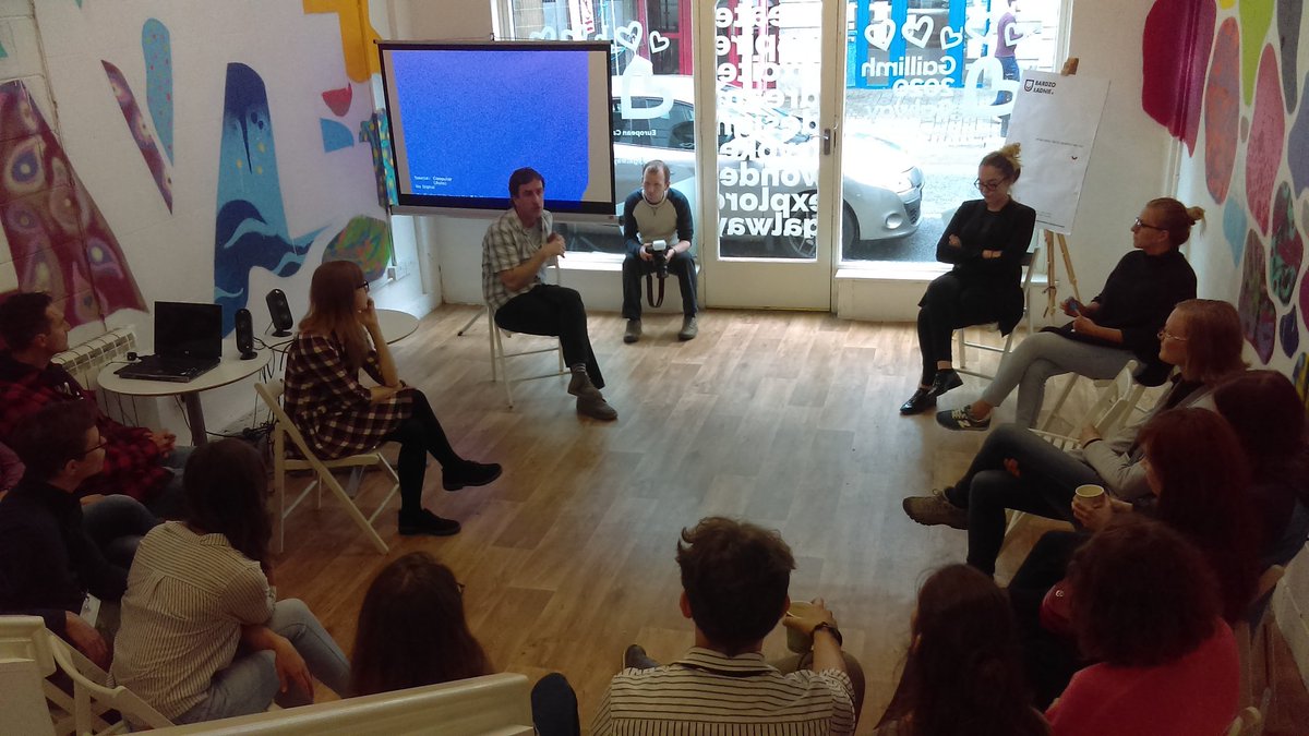 BardzoLadnieNGO's tweet photo. Our students networking chat has began in @galway2020 #PolskaEire #ForestDays #AnDeas https://t.co/V2p3VEJVcO