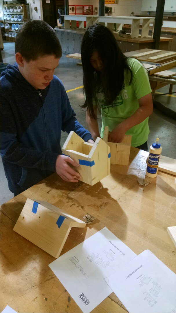 Mythbadger's tweet photo. #Birdhouses are coming together @HillyardTech . Building learning or learning building? Can't decide which sounds better... #SJSDSummer https://t.co/iTkjEAotcp