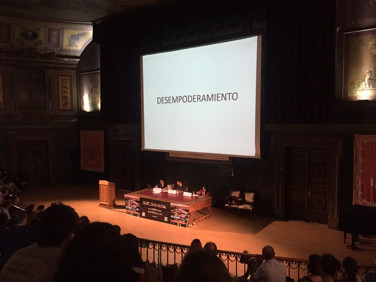 revoldelirante's tweet photo. #desempoderamiento del #profesional de #saludmental #mirateatimismo #buscatulocura #17AEN #olaiafernandez https://t.co/pzE74Yls16