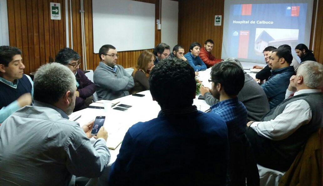 SSDelReloncavi's tweet photo. Directores de Hospitales coordinan trabajo en red de salud. Reunión ahora en Calbuco. @hospitalcalbuco @hospitalmaullin @HospitalFresia https://t.co/MaySwa54Ya