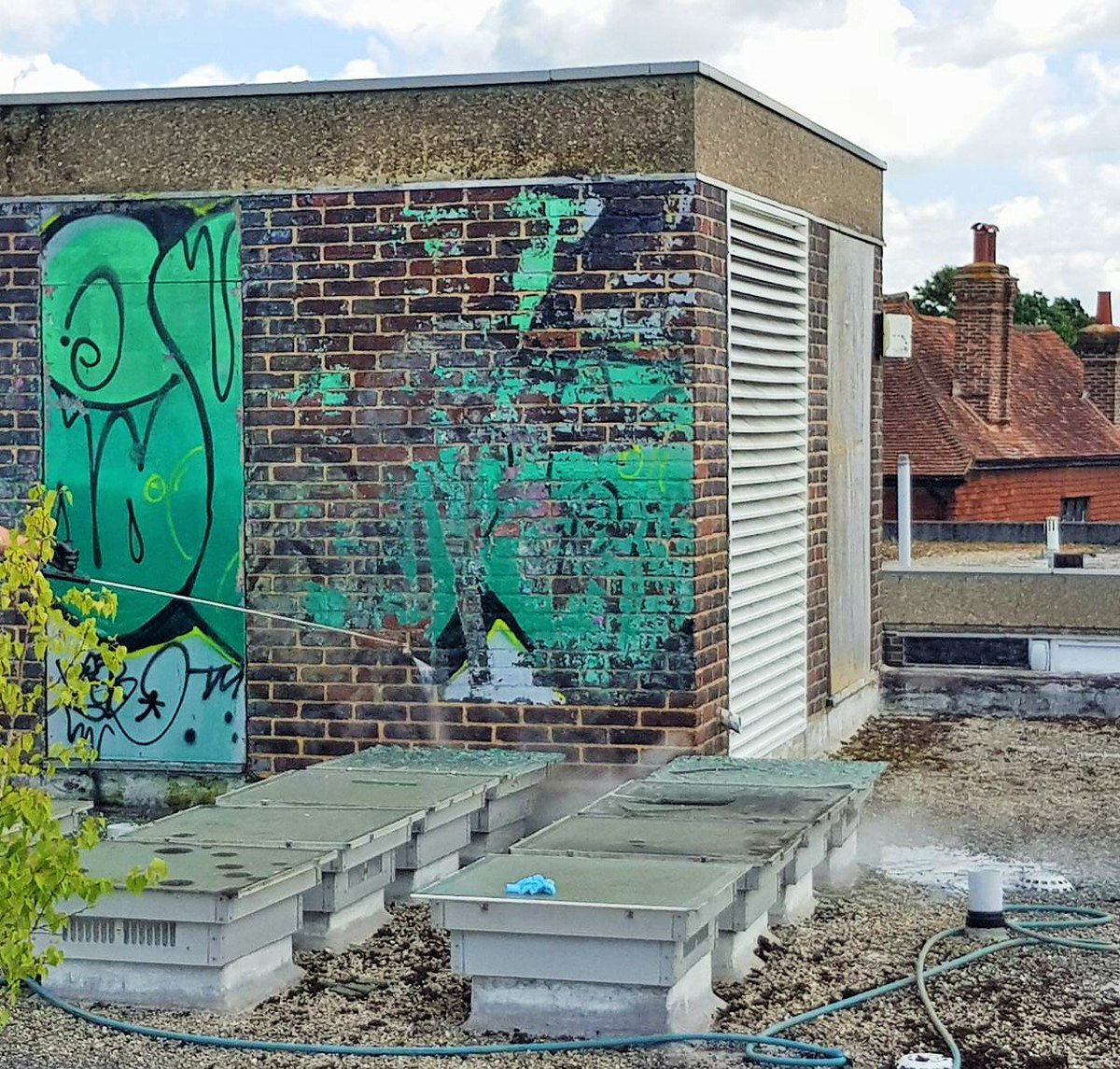 GBFSLtd's tweet photo. @Graffitibusters recent #paintstripping project using #tavec and #torik #stonecleaning @TensidUK for #Freshwater #PropertyManagement https://t.co/aAguoh25Ye