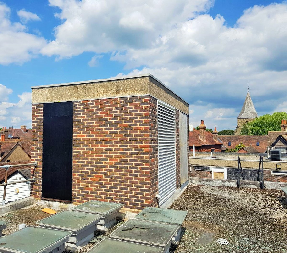 GBFSLtd's tweet photo. @Graffitibusters recent #paintstripping project using #tavec and #torik #stonecleaning @TensidUK for #Freshwater #PropertyManagement https://t.co/aAguoh25Ye