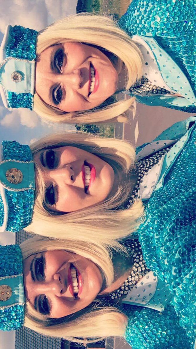 crazygirls59's tweet photo. Crazy en mode séance photos pour le prochain embarquez spectacle à ne pas rater!!#embarquez #crazyprod https://t.co/qhx39DXHTD