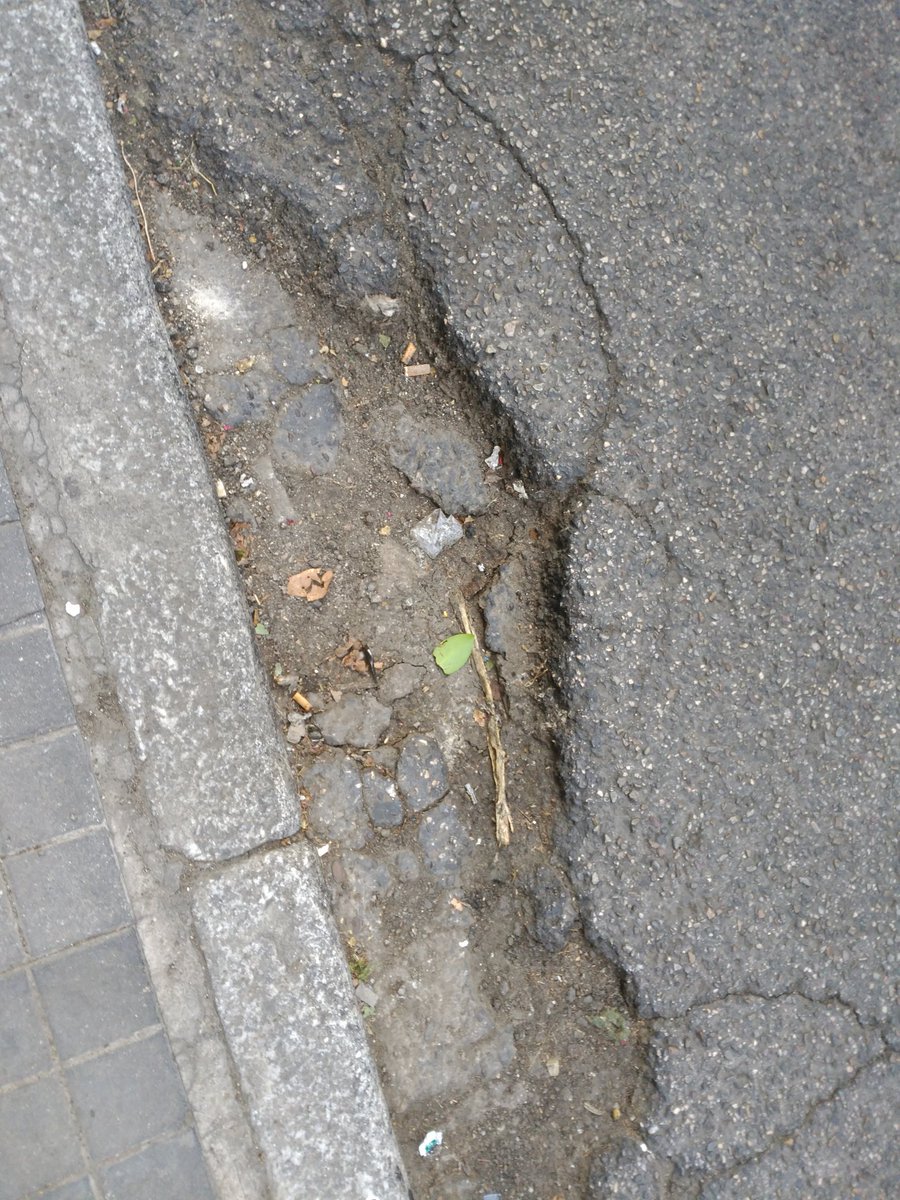 drJamesDankword's tweet photo. @MADRID calle Juan de la Hoz llena de agujeros, seguro que hay una solución https://t.co/bt8I2pLWU5