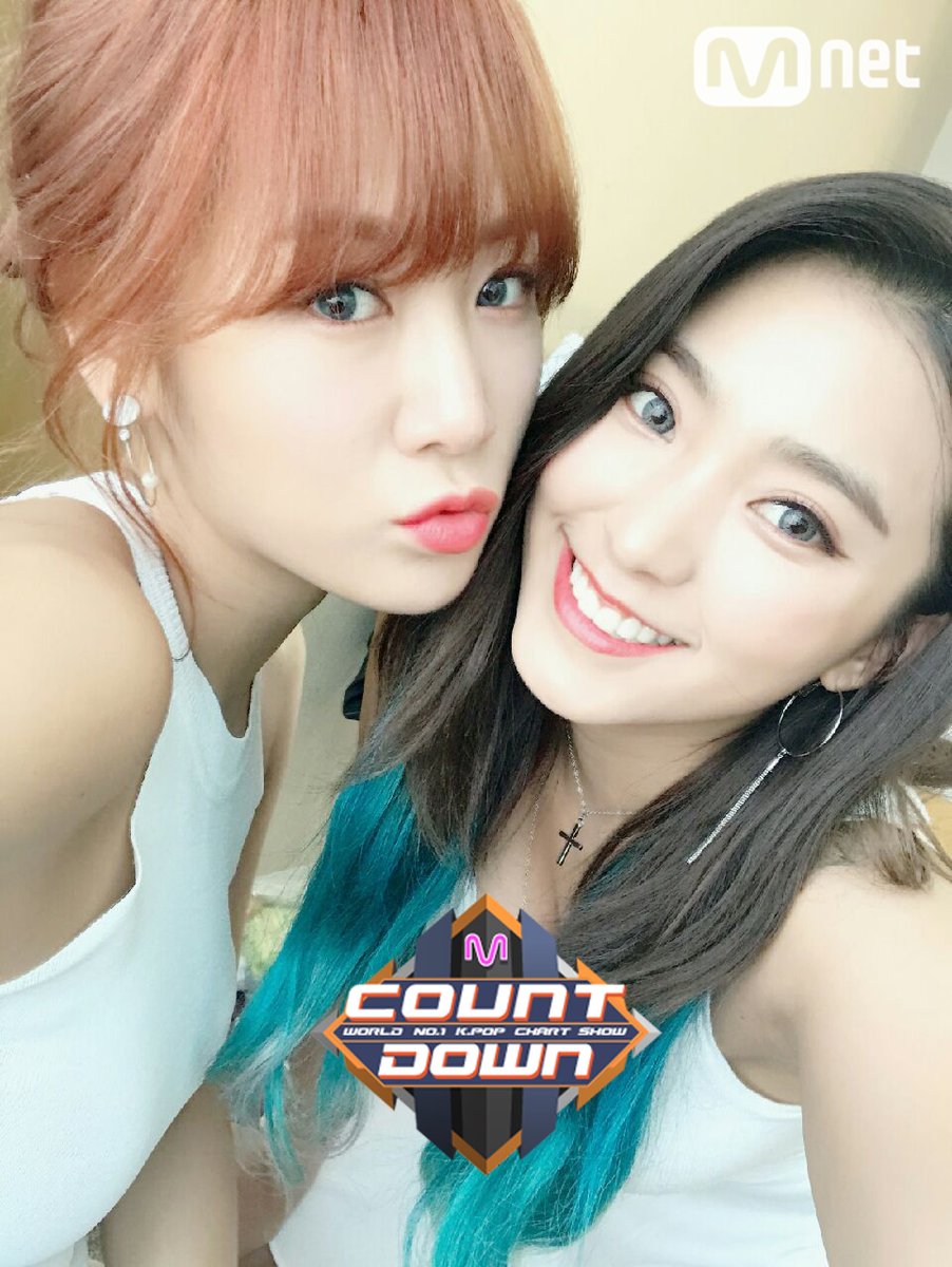 _sistarpush's tweet photo. [NEWS + FOTO] officialmwave - Mensaje Twitter https://t.co/zbX1AWIGq2 // https://t.co/hdazMKHjPO