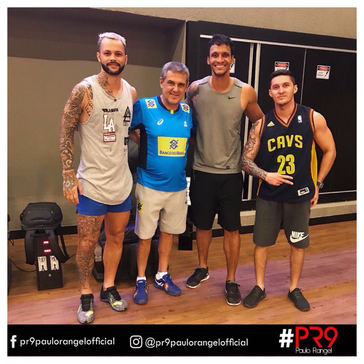 RangelPr9's tweet photo. Trabalho em Belém finalizado com chave de ouro ao lado da lenda do voleibol brasileiro e internacional Zé Roberto e dos coach do #TeamPR9 https://t.co/840Uted0mQ