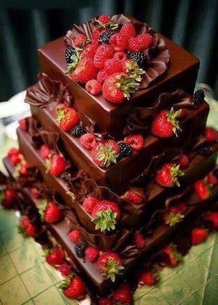 SwedishCanary's tweet photo. Baking tip: You can keep a cake moist by eating it all in one sitting... https://t.co/0Z6o24kJMX