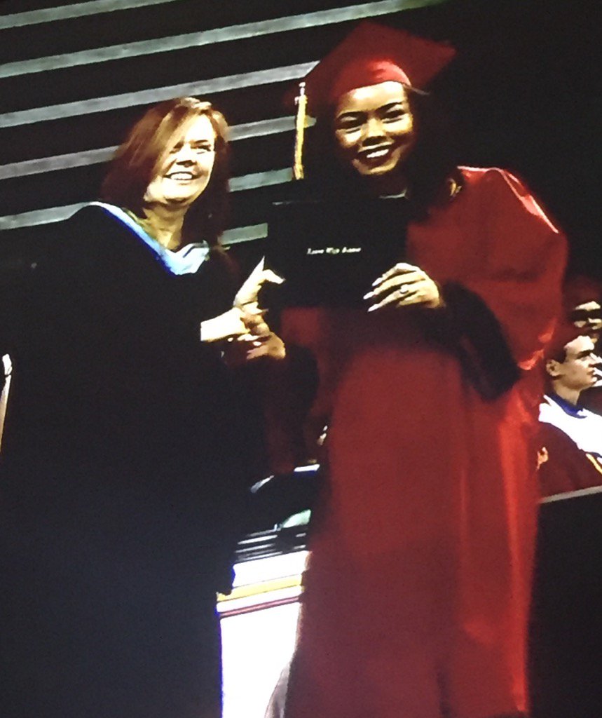 sheanna_d's tweet photo. @sheanna_d @lhs_cosmo #RHS #COSMOGRAD https://t.co/HCRgzIQJw4
