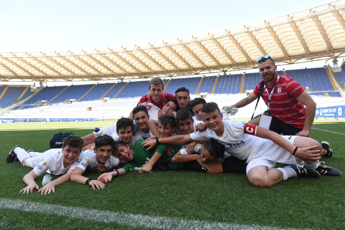 TIM_Official's tweet image. E sono i ragazzi della Parrocchia S. Maria a Ponterosso i vincitori del girone C! Pronti per la semifinale? #JuniorTIMCup #TIMLive