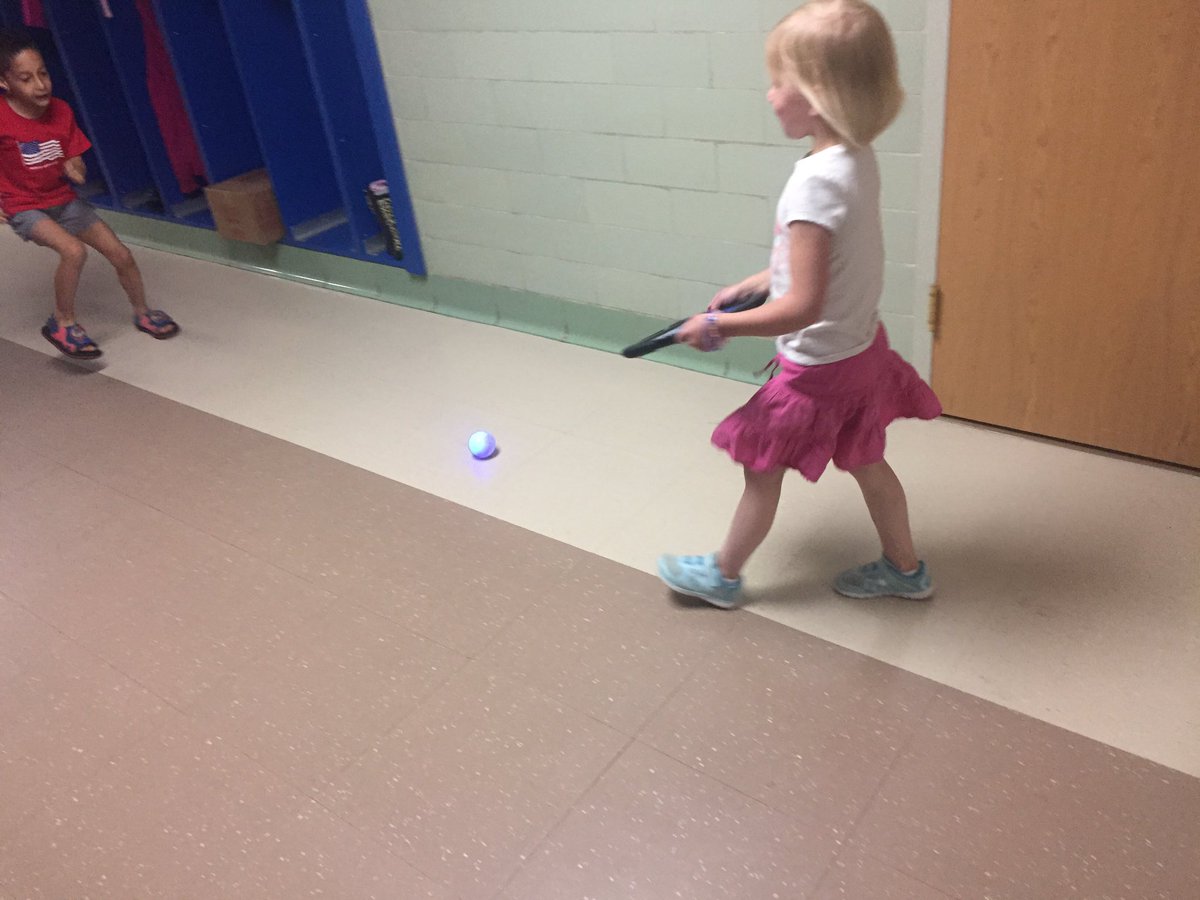 JessicaCabeen's tweet photo. Hallways make for great learning spaces during #packintrain today! @SpheroEdu #mncodes https://t.co/Q3F5WAwryE