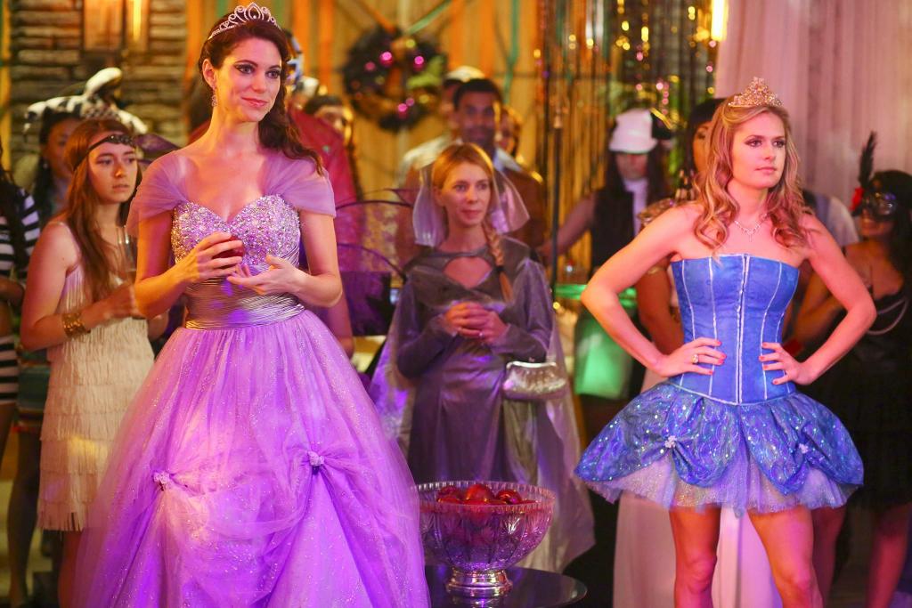 BackInTheGameTV's tweet image. Reuse your Halloween outfits for Prom this year! 💃 #BackInTheGame