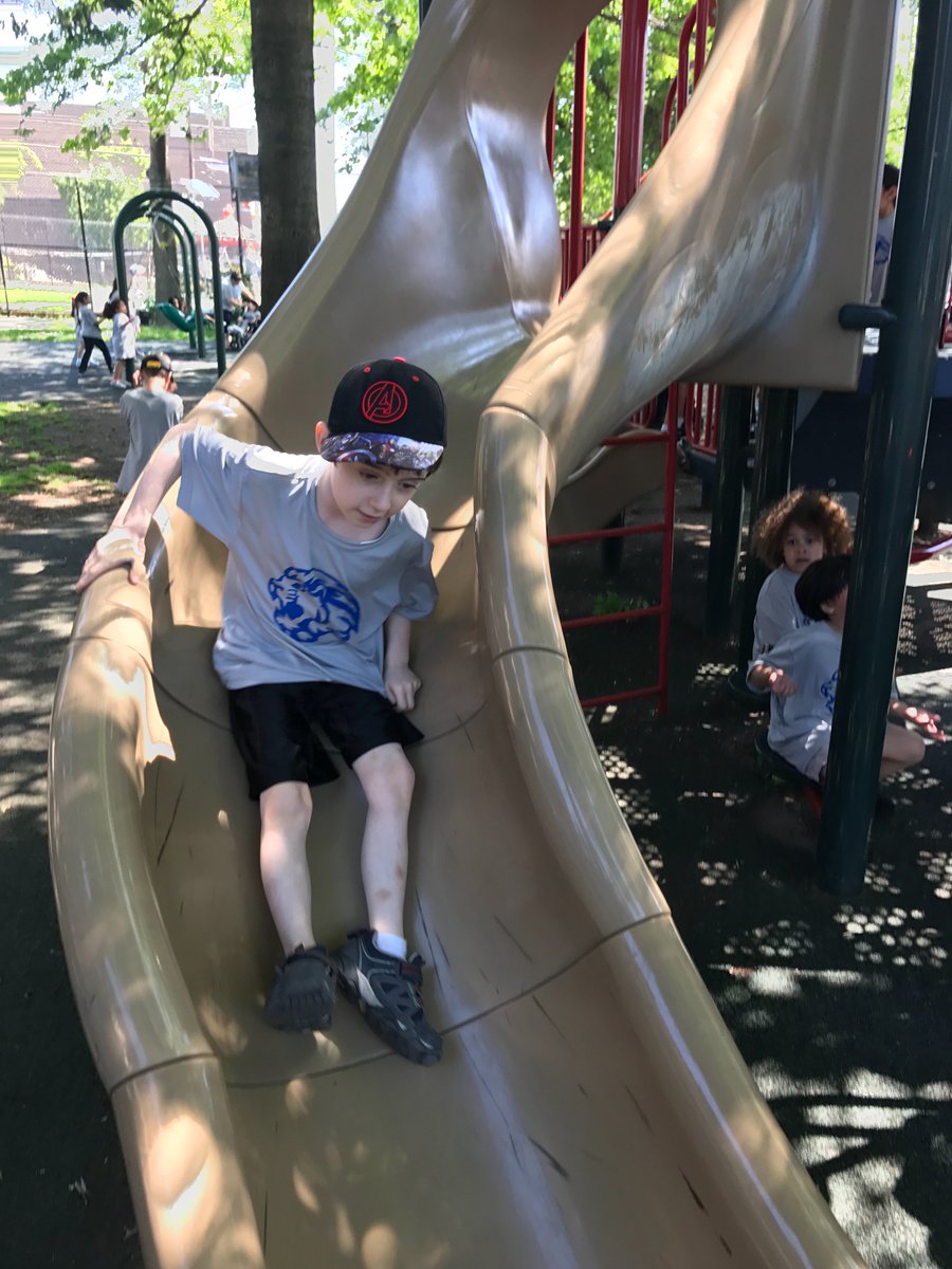 LincolnLions5's tweet photo. Playground time! #LCSfieldday2017 #GoLions https://t.co/uQhe8hsclT