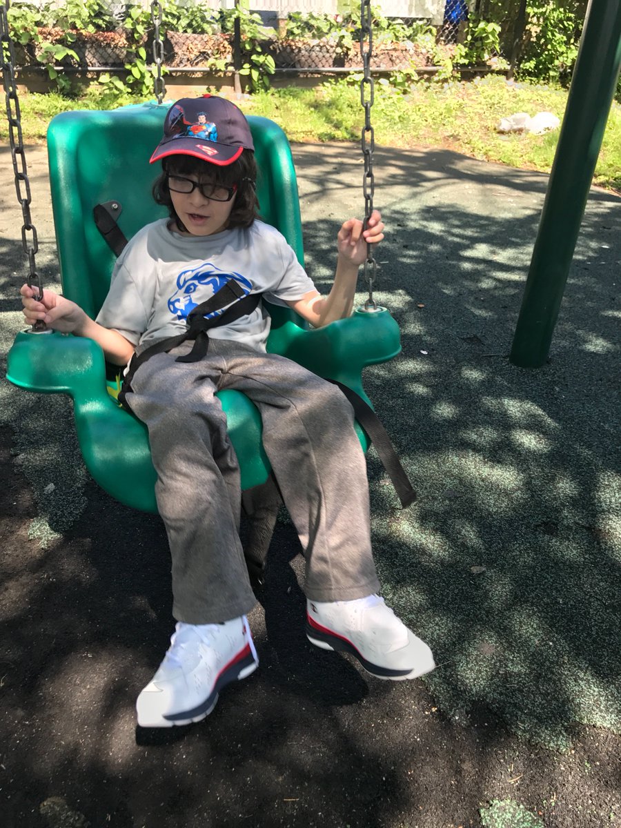 LincolnLions5's tweet photo. Playground time! #LCSfieldday2017 #GoLions https://t.co/uQhe8hsclT
