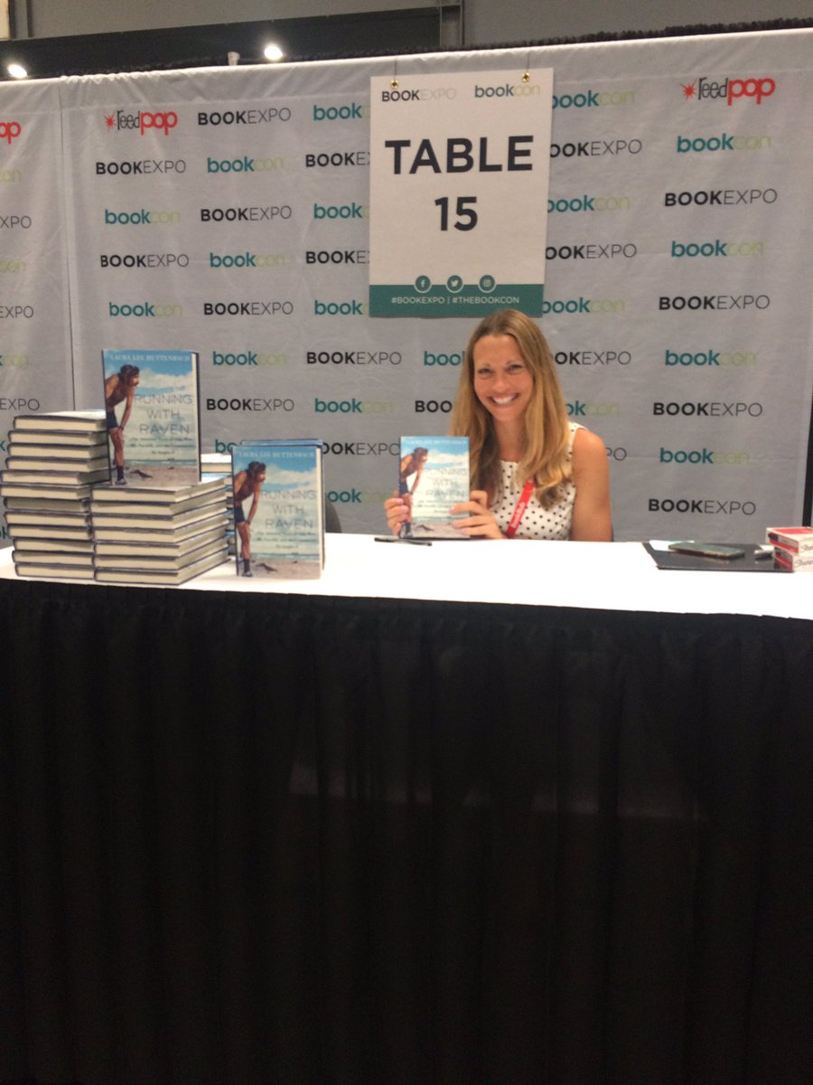 llhuttenbach's tweet photo. #BookExpo17 #runningwithraven #bookexpo #BEA17 @KensingtonBooks https://t.co/UA2XWi59oU