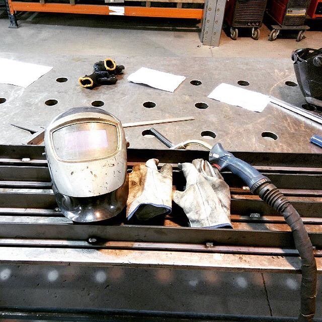 FFJournalUpdate's tweet photo. #welding #mig #binzel  #abicor  #welder #work #сварка #полуавтомат #миг #speedglass  #3m #deltaplus 📷: @vagabund_i… https://t.co/9HkP0YGv6H https://t.co/E1npD4ZpWA
