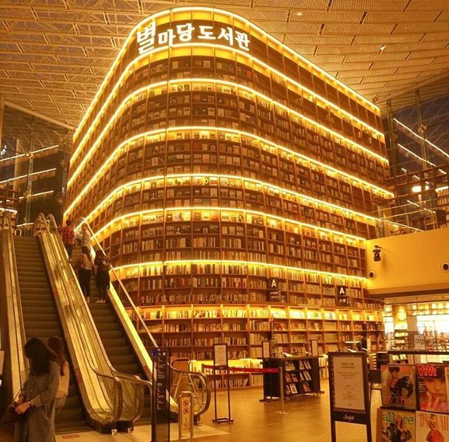 fanvoys's tweet photo. Library in COEX Mall ❤️😻 https://t.co/xoZ6SqZQe8
