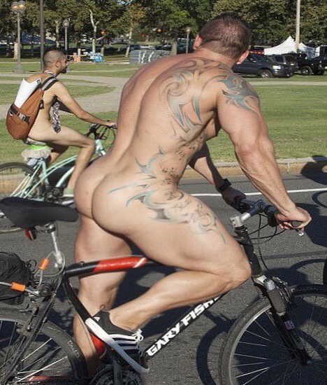 DBPqrUmXgAAhY_F.jpg:large