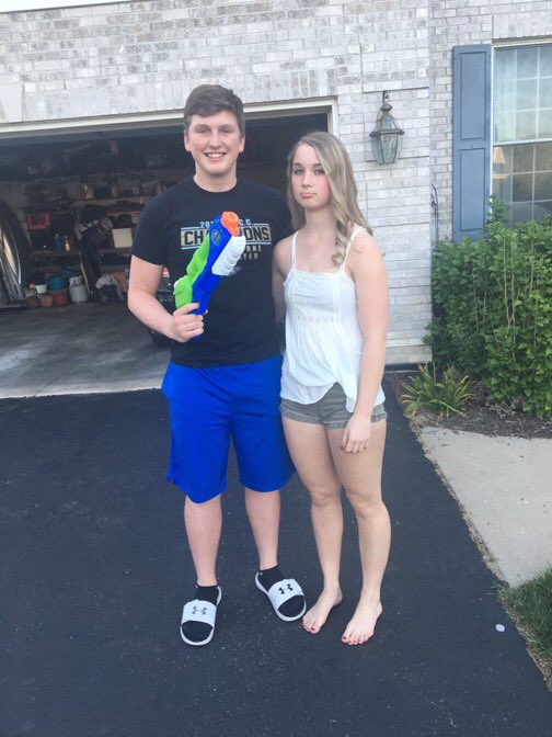 achs_assassin17's tweet photo. "Squirt" -Logan, as he kills Skyler https://t.co/iWl4Pnohh6