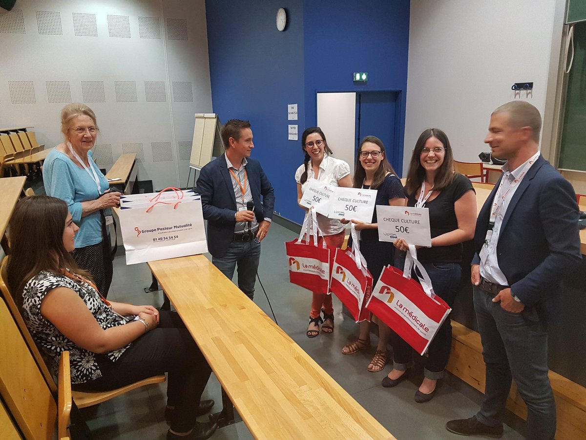 urpsml's tweet image. #JIMLGrandEst
Remise des prix du jeu concours à Julie Thiebaut, Solène Guédeau et Pauline Dion pour la JIML organisée par l'@urpsml