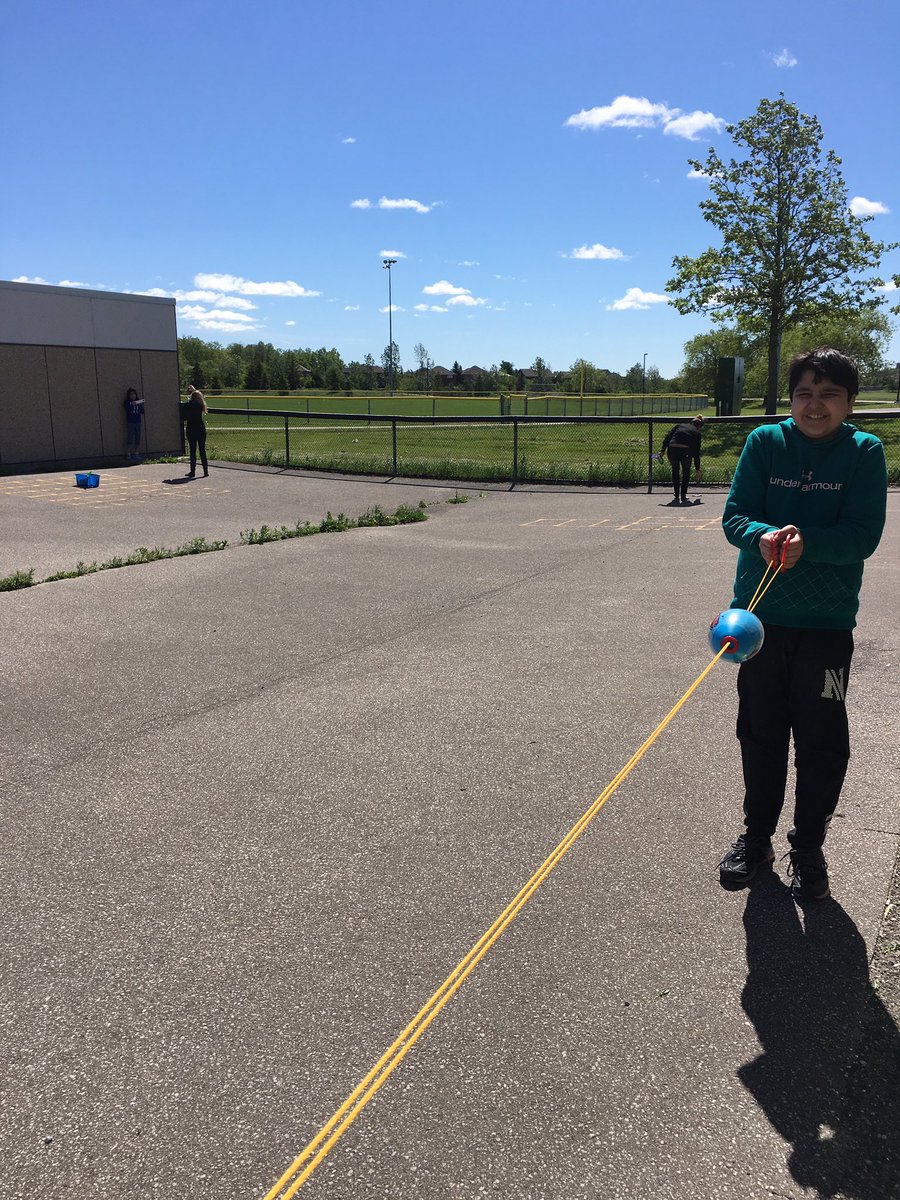 MarshallTeaches's tweet photo. Outdoor Ed Gross Motor Circuit Fun today!! @LisgarMS https://t.co/LDR3EoEcC7