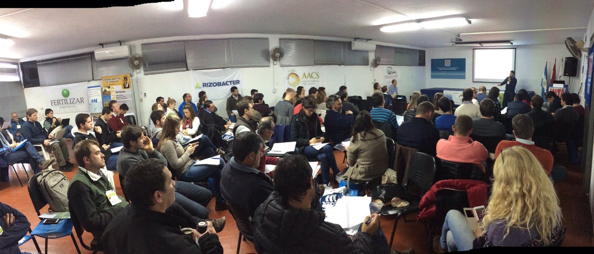 garciaf_nutri's tweet photo. Resolución de ejercicios en Taller Fertilidad @AACSFert en @intaargentina Paraná @aacorrendo @ReussiNahuel https://t.co/PXhK69wwsO