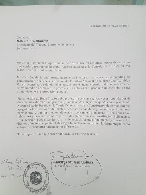 Dinorahfiguera's tweet photo. Gabriela Ramírez Ex Defensora renuncia al TSJ y deja sentada su postura condenando la Constituyente sin consulta pública https://t.co/V41KdaatYS