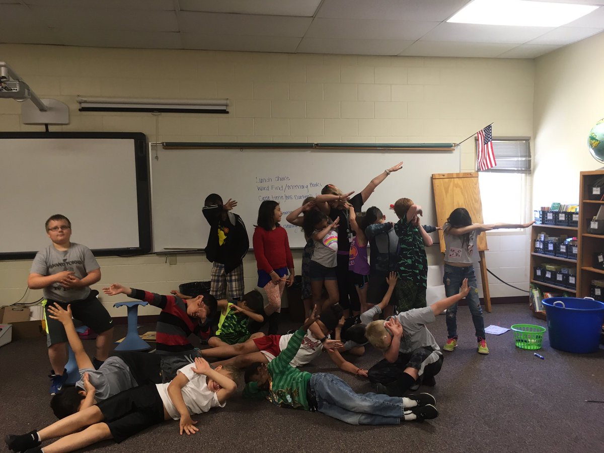 MsDarling3's tweet photo. When the other Ms.Darling comes to class, what?! Dab on it! #MsDs3s #LaGfps https://t.co/RdeYBeADZy
