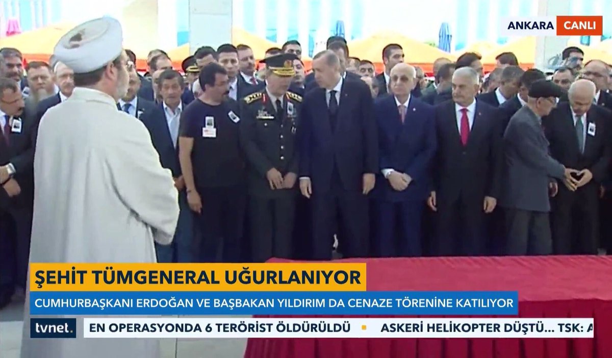 ahmet_iyimaya's tweet photo. İnsan sûretinde bir vatansın paşam,
Kana doymayan cihan utansın paşam!
Öyle bir cesaret timsali oldunki,
Şu acı günlerde can katansın paşam! https://t.co/IFicmmDTY9