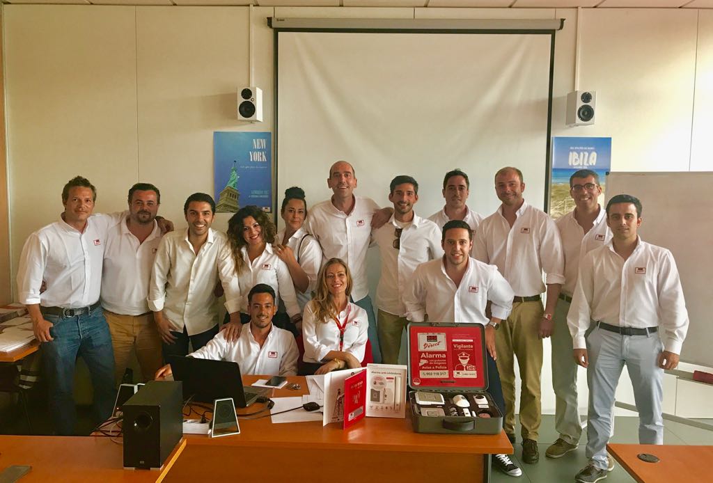 Raquel_SD_'s tweet photo. Recta final de itinerario GAR !!! Con fuerza e ilusión formando a la nueva cantera SD. A por un Julio de ensueño EQUIPAZO!!! 💪 https://t.co/2Ray2M8RGl