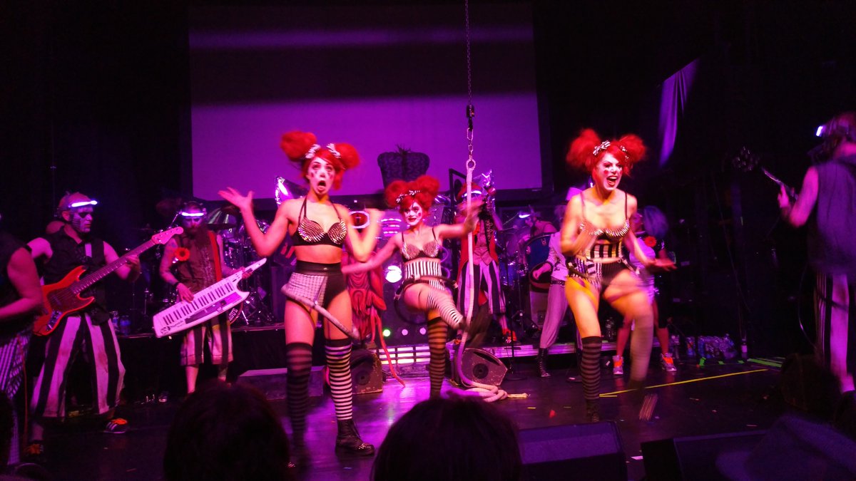 FmSRiN's tweet photo. #GreatTimes at @GramercyTheatre with #SuperGeekLeague #HallucinationEngine https://t.co/TSDzfd1dYe