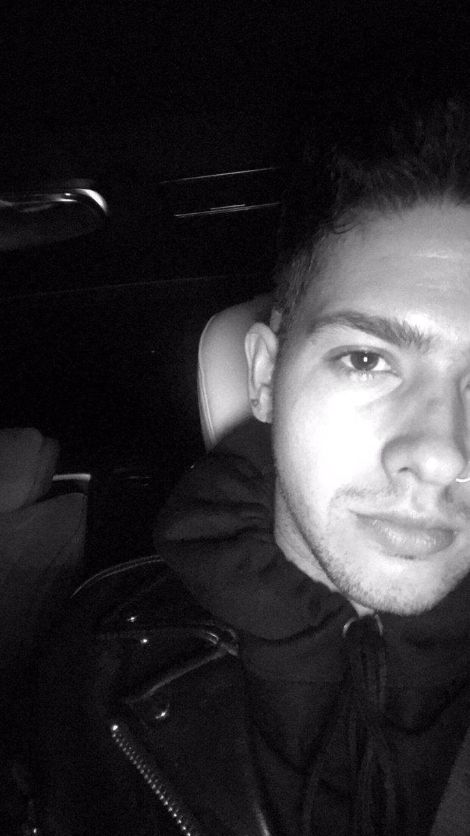 It's a fuckin' party where ever I'm at 💨♚