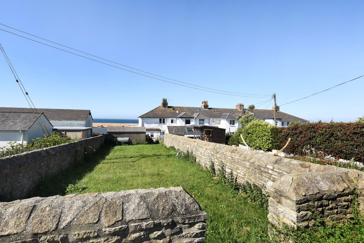 #property A stunning waterfront location in Dorset set in an idyllic position upon the Jurassic Coastline. Call 01305 251154 for details.