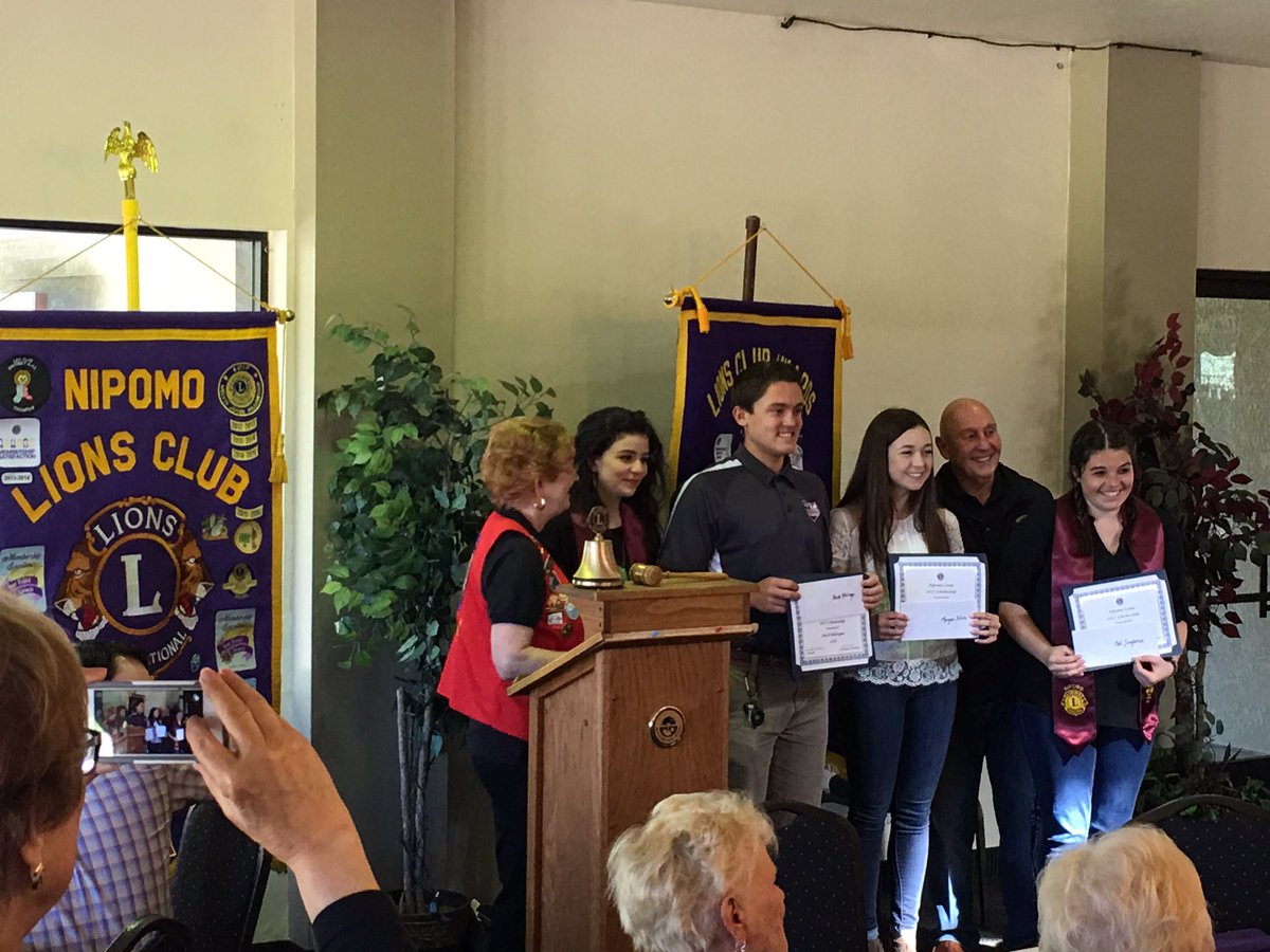 neffdan5's tweet photo. So proud of our @nipomolions scholarship winners from @CCNTH and @NipomoHS https://t.co/srC6wwmqDt