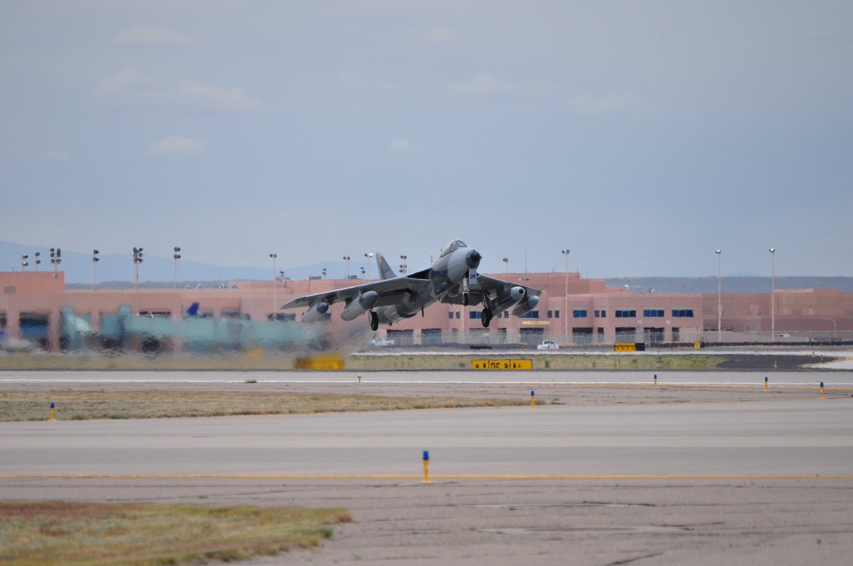 rightdownwind's tweet photo. Stopping in for a green chile refuel #ATAC #HawkerHunter #Mk58 #AvGeek #ABQ https://t.co/DMZyDGkCYs