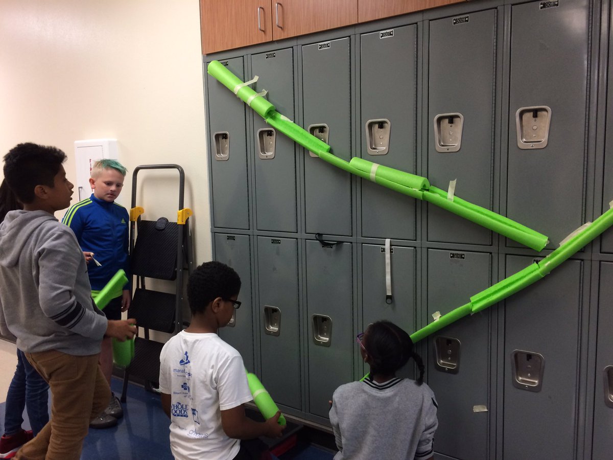 Mendenhall4th's tweet photo. Engineering a marble run!  #mendenhalllearns https://t.co/Hu2MWEVoKm