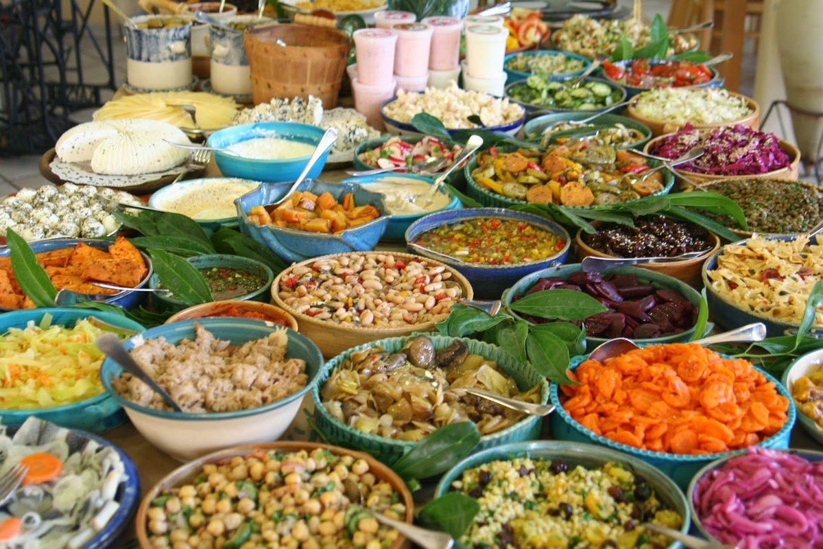 IsraeliAwesome's tweet photo. If you visit #Israel, this could be your breakfast. Even at any hotel https://t.co/wgXikgljP4