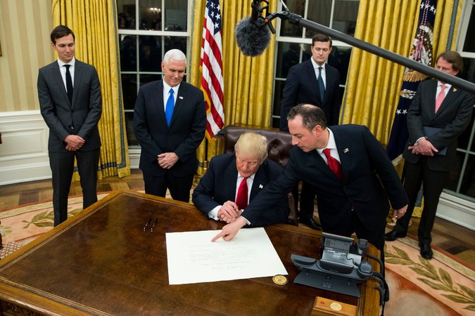TopStories_USA's tweet image. What Does Executive Order Trump Against Obamacare Actually Do?bit.ly/2stukpe
#ExecutiveOrderTrump #TrumpHealthCarePlan #DonaldTrump