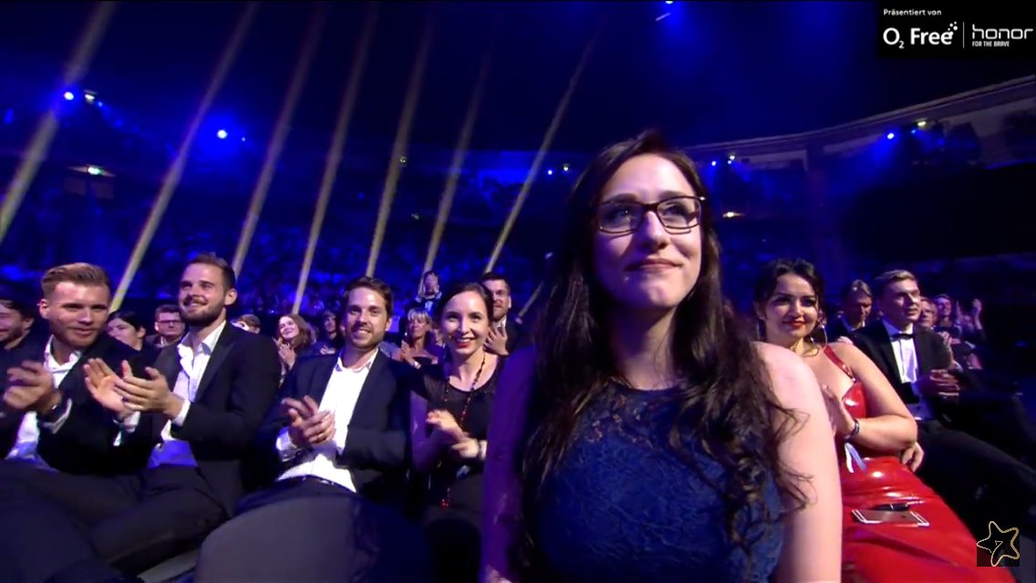 AntonReichenbec's tweet photo. Das #YouTubeTraumPaar @JessieFinnelia und @tinNendo Ein Traum, da werden auch gerne Tränen vergossen :) #wvp2017 https://t.co/Etix1eCjrU