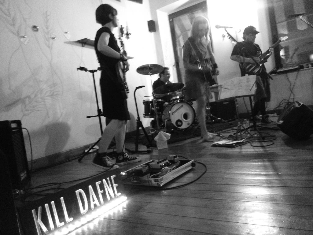 Roxella79's tweet photo. Ecco i #KillDafne con @FabySound al #Watermill di #Casalmoro MN https://t.co/dnotDfYEax
