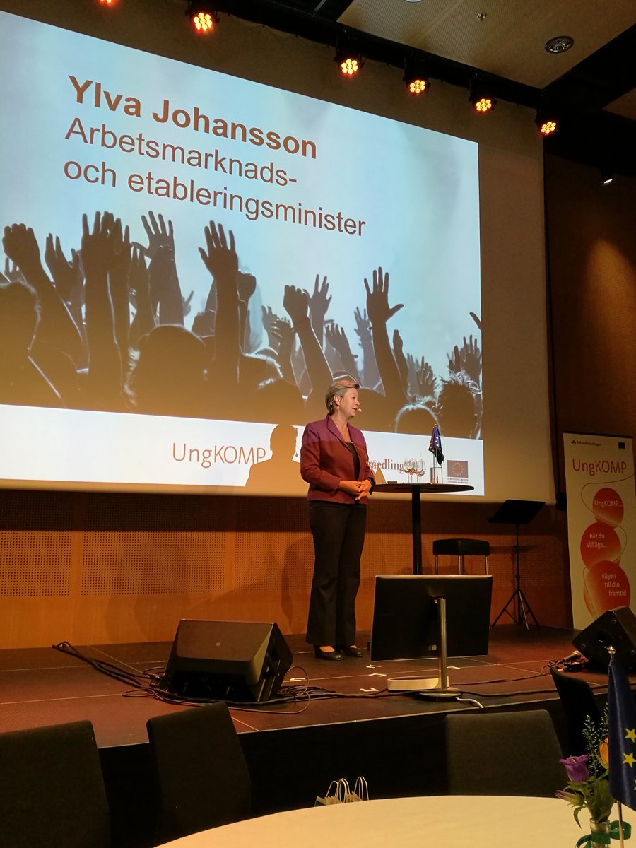AnnagaraGar's tweet photo. Ungkomp-konferens. #arbetsförmedlingen #ungkomp Ylva tackar för gott arbete. Vi gör skillnad. https://t.co/3CTERIMT3T