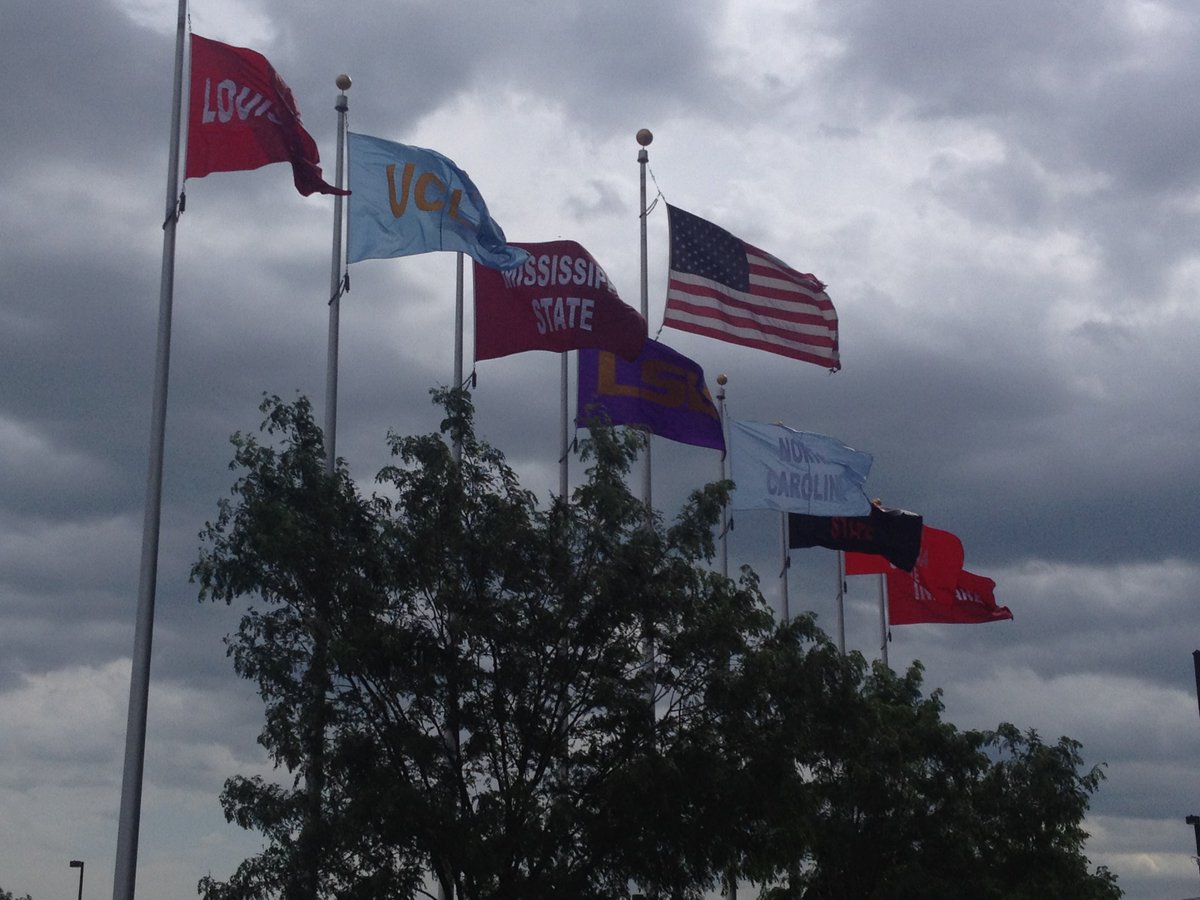 TheMattOBV's tweet image. We're so excited for Omaha's 6th Annual #FlyingFlags for Charity! Join us as 8 local charities raise this year's team flags #OBV2017