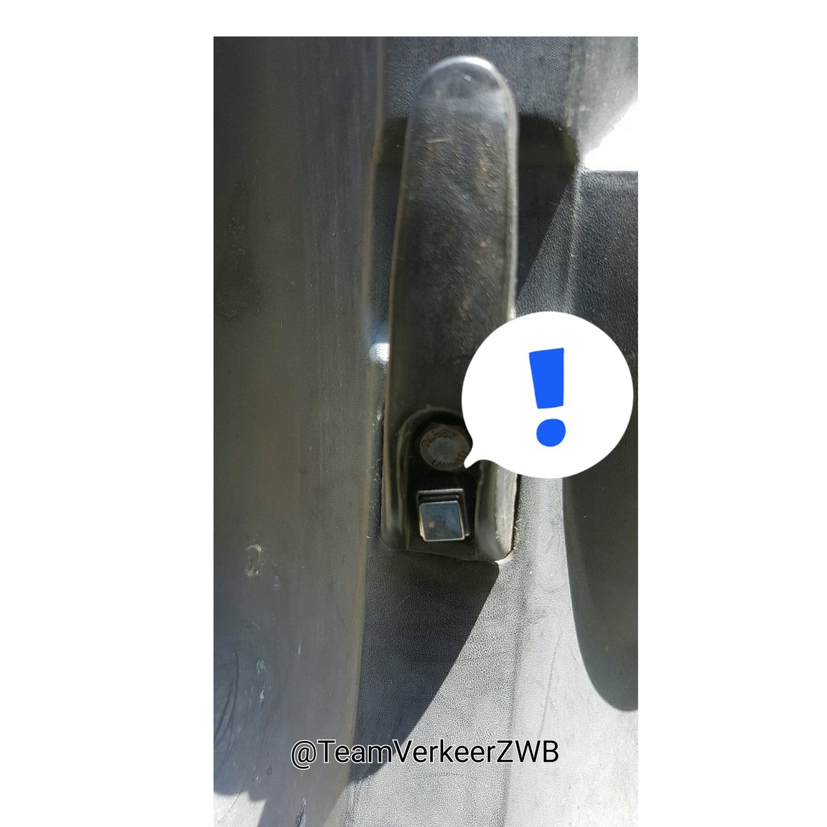 POL_TVZWB's tweet photo. Bromfietscontrole in #Breda gehouden. Twee bromfietsen uit verkeer genomen #Begrenzer en drie bestuurders zonder rijbewijs via @OM_Verkeer https://t.co/ecnwC0tdSF