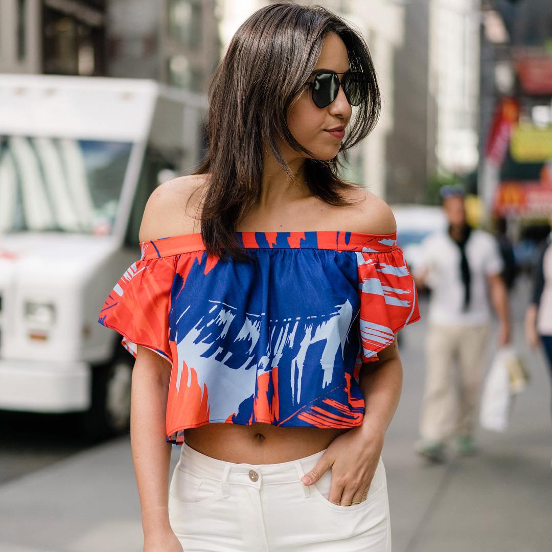 BarneysWH's tweet image. This palm leaf-print crop top by N Nicholas will have you feeling the tropics everywhere you go. Discover more:  bit.ly/2rJr2Cj