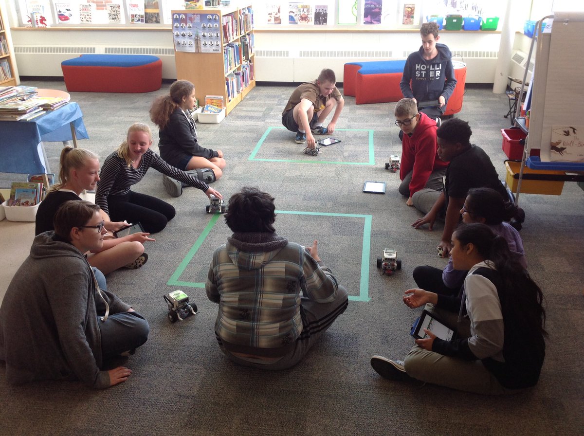 DrRsolo008's tweet photo. Problem solving through coding @FredCCookPS #SCDSBbot #scdsbcodes @atcave @HT_Library08 @SCDSB_Schools https://t.co/bf5WF1XiTN