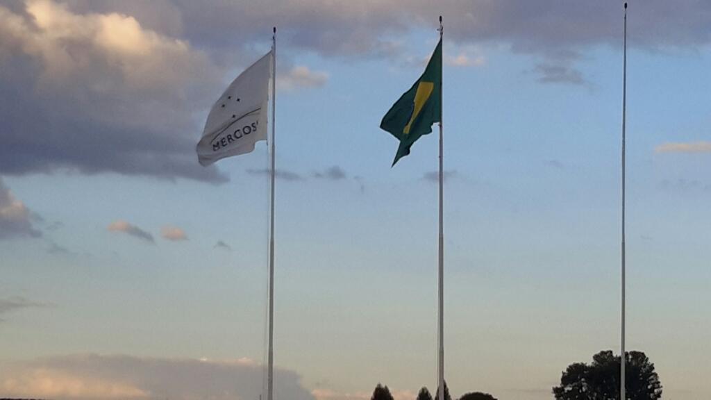 simarmaia tweet picture