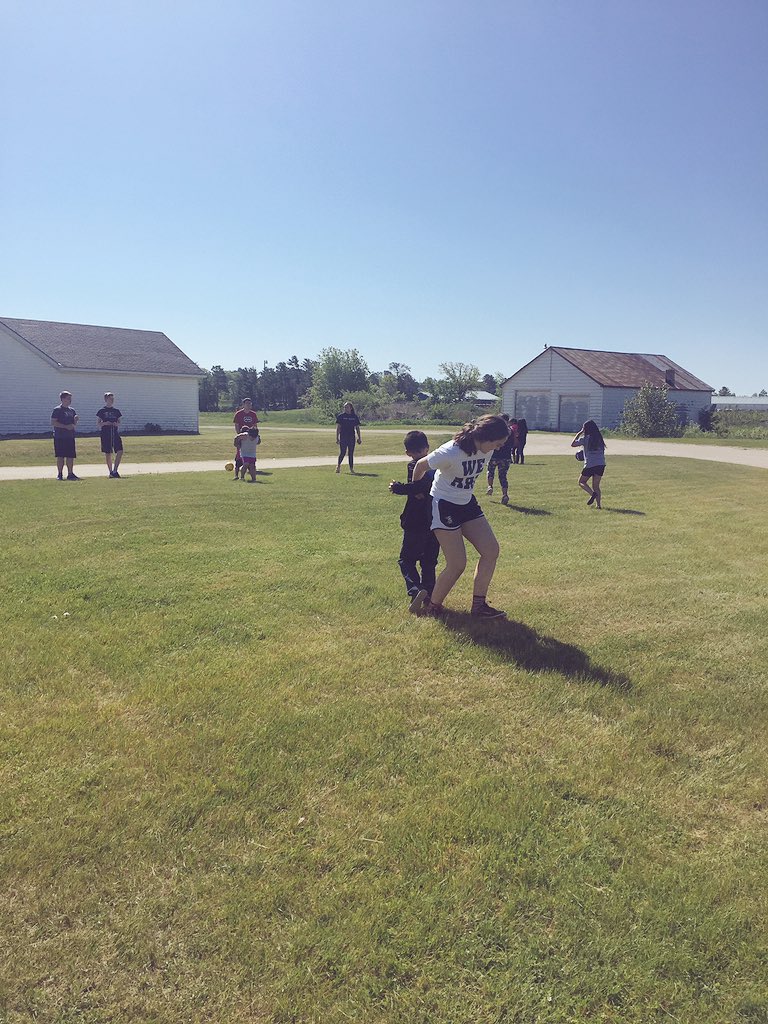 Dmoore_ICCP's tweet photo. Field Day on the res! #KnightsPlay https://t.co/k8DQaYfg6K