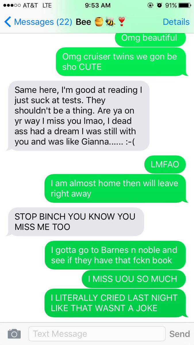 giannnita's tweet image. when me and bee spend literally ONE night apart #dependencyissues