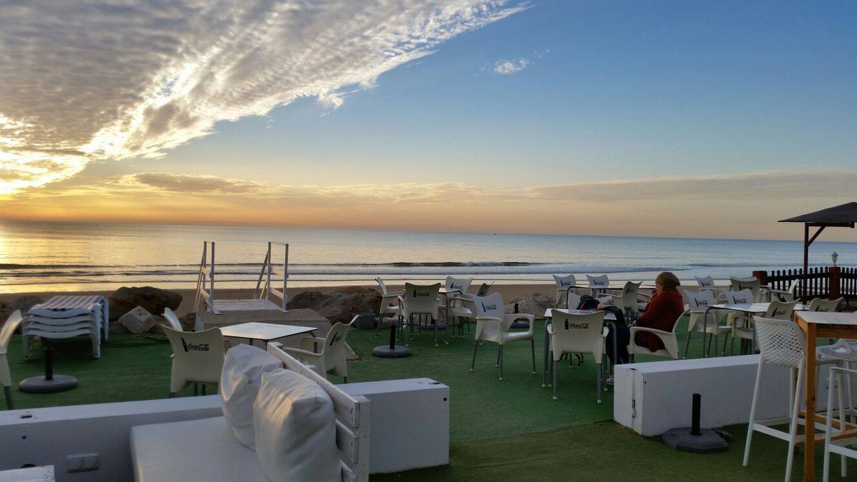 ChininiBeach's tweet photo. Junio llega con fuerza y nosotros lo disfrutaremos con la mejor música, el mejor ambiente y con nuestra gente :D Playa Las Tres Piedras 🍽🍷🎤 https://t.co/x0SnHotptO