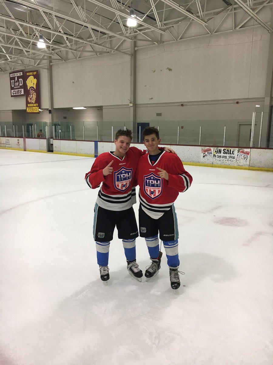 TPHDetroit's tweet photo. Center of Excellence - Hazel Park TPH John Stansik Memorial Cup Champions! #itsthedifference @hockeyhasheart1 @MiHockeyNow @Buccigross https://t.co/D4jt1UCqKk