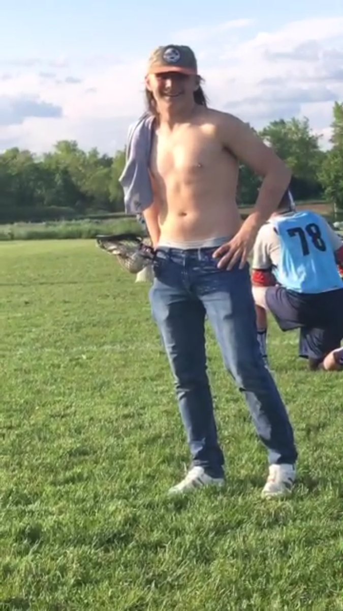 CreatureClass17's tweet photo. What other reason do you need to support the lacrosse team at newton at 7😍😍😍 https://t.co/xKoYwUVlBa